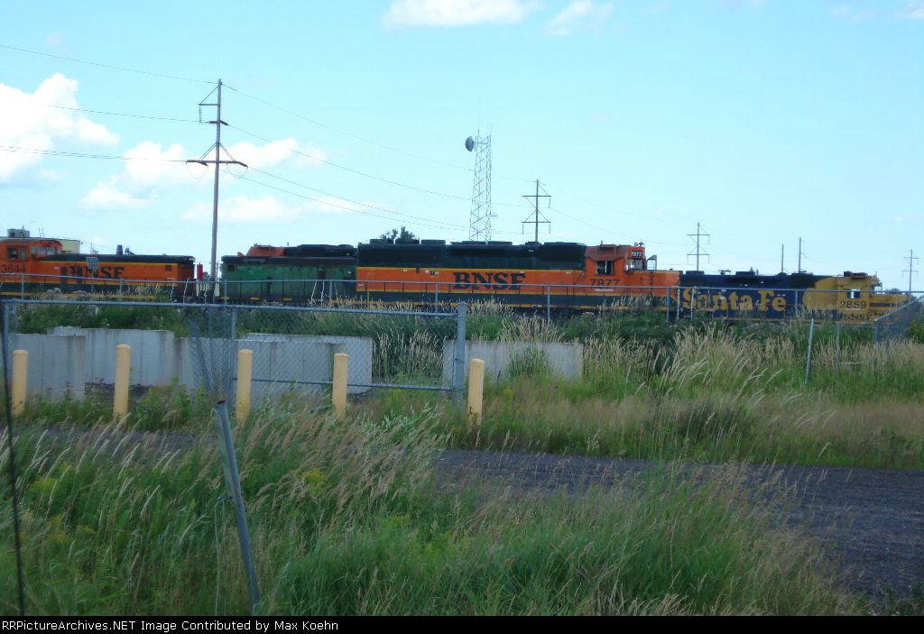 BNSF 7877